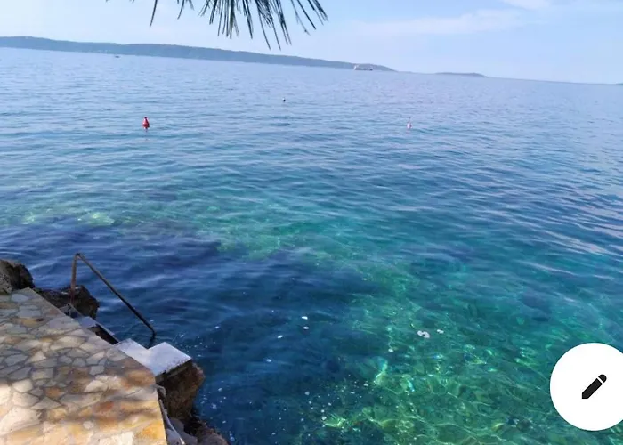 Апартаменты Ciovo Big Sea View Near The Sea In Okrug Трогир