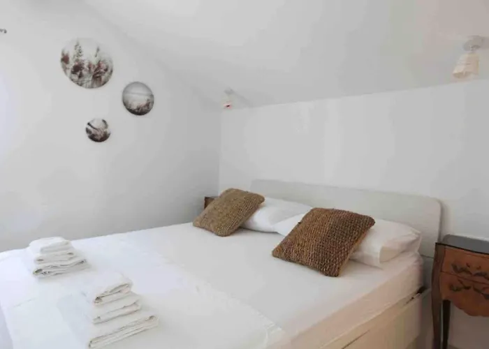 Ciovo Big Sea View Near The Sea In Okrug تروغير