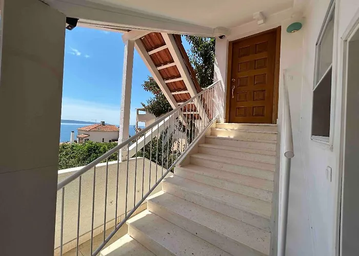 Ciovo Big Sea View Near The Sea In Okrug